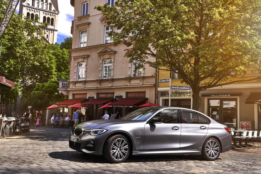  BMW 330e M Sport (G20) 2019 года  (WW) (фото 11 из 40)